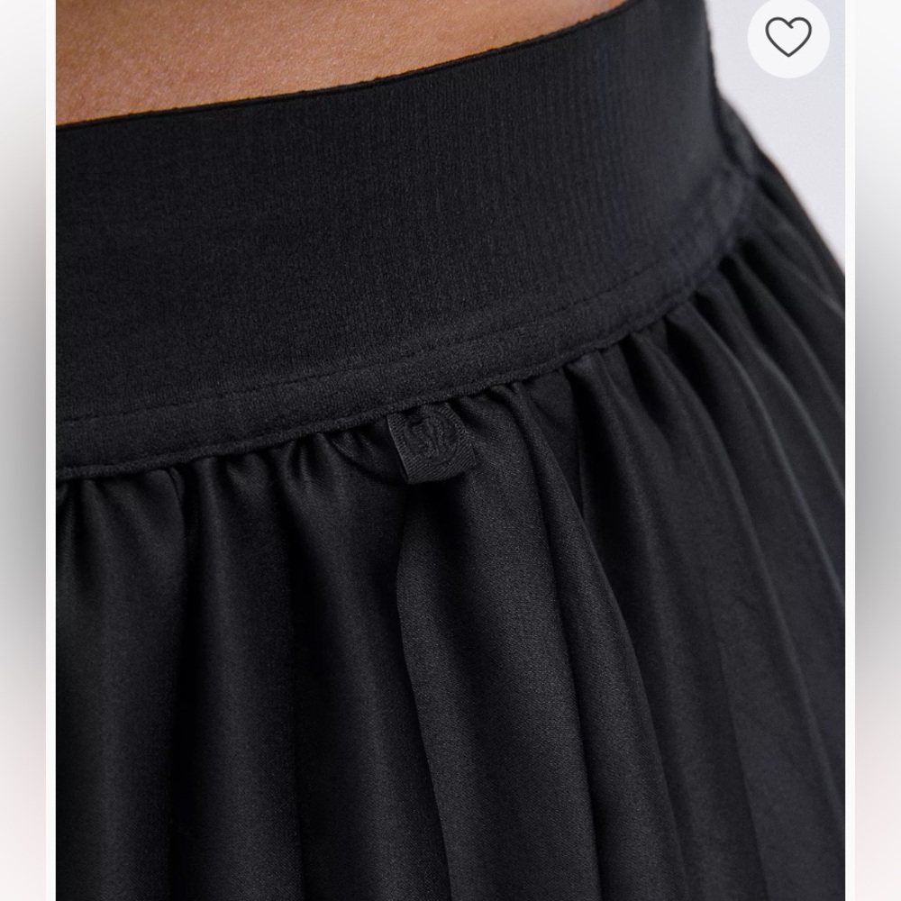 Lululemon Satin Pleated Midi Skirt in Black in XS - Picture 5 of 9